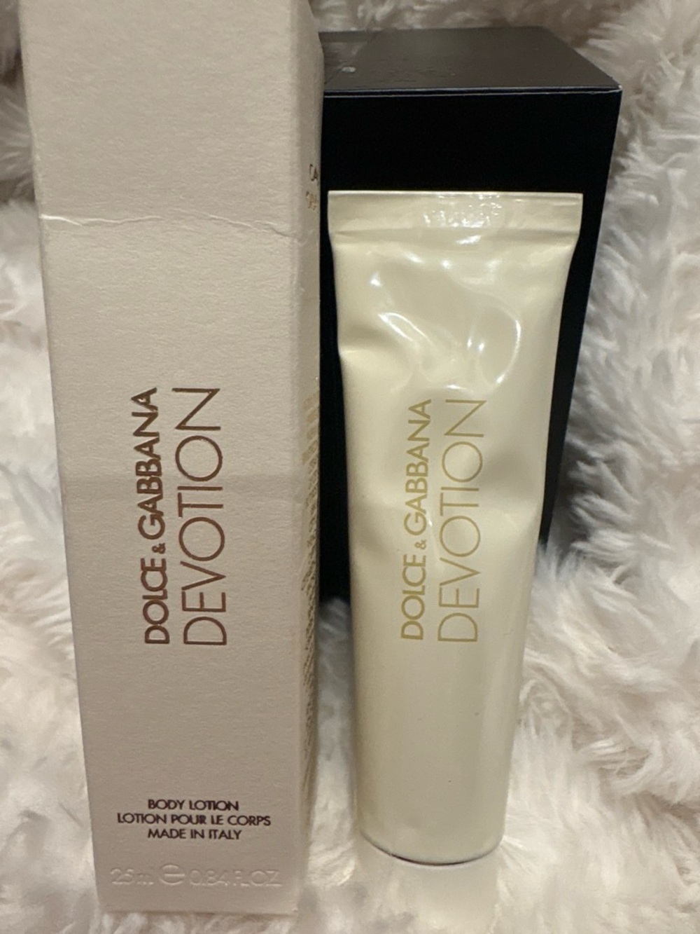 Dolce & Gabbana Ivory and Gold Body Lotion Packaging